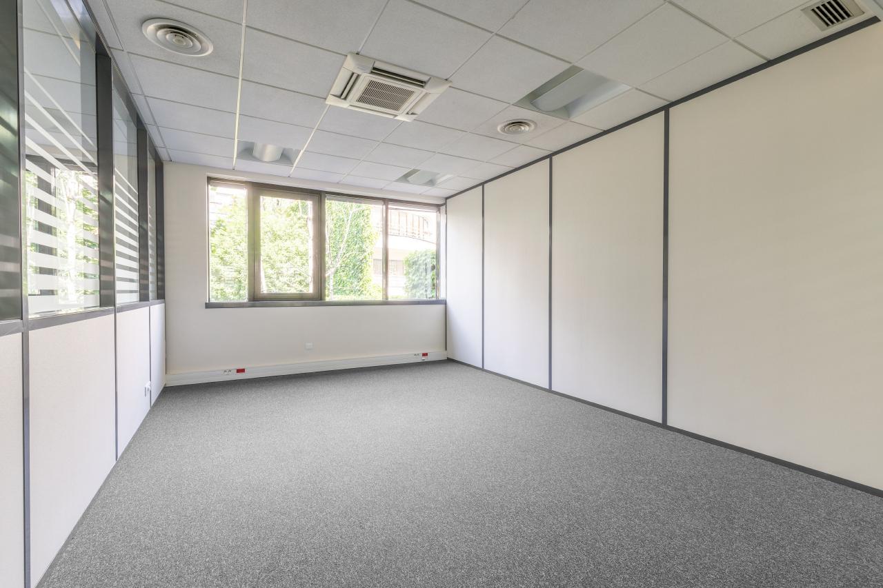 Bureau Issy-les-Moulineaux 170m² Location bureau Issy-les-Moulineaux Hauts-de-Seine OLBUR2104612 1